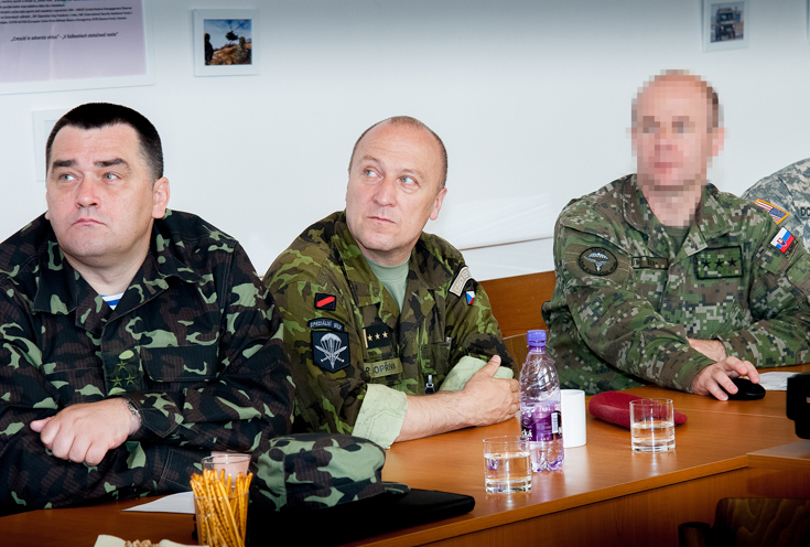 011_2014_05_23_nvteva_vojensk_diplomatick_zbor